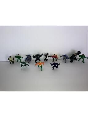 Lot of 12 Mcdonalds Happy Meal Super Heroes figures Marvel DC 2011